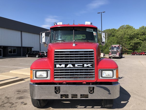 USED 2002 MACK CH613 DAYCAB TRUCK #1545-3