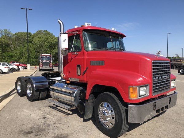 USED 2002 MACK CH613 DAYCAB TRUCK #1545-4