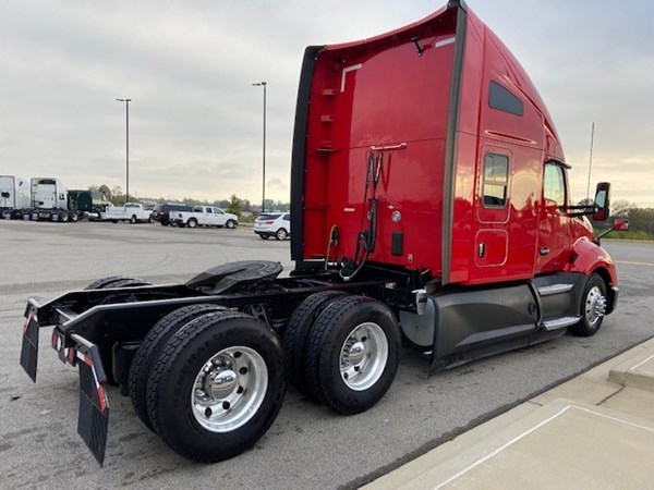 USED 2019 KENWORTH T680E DAYCAB TRUCK #1581-5
